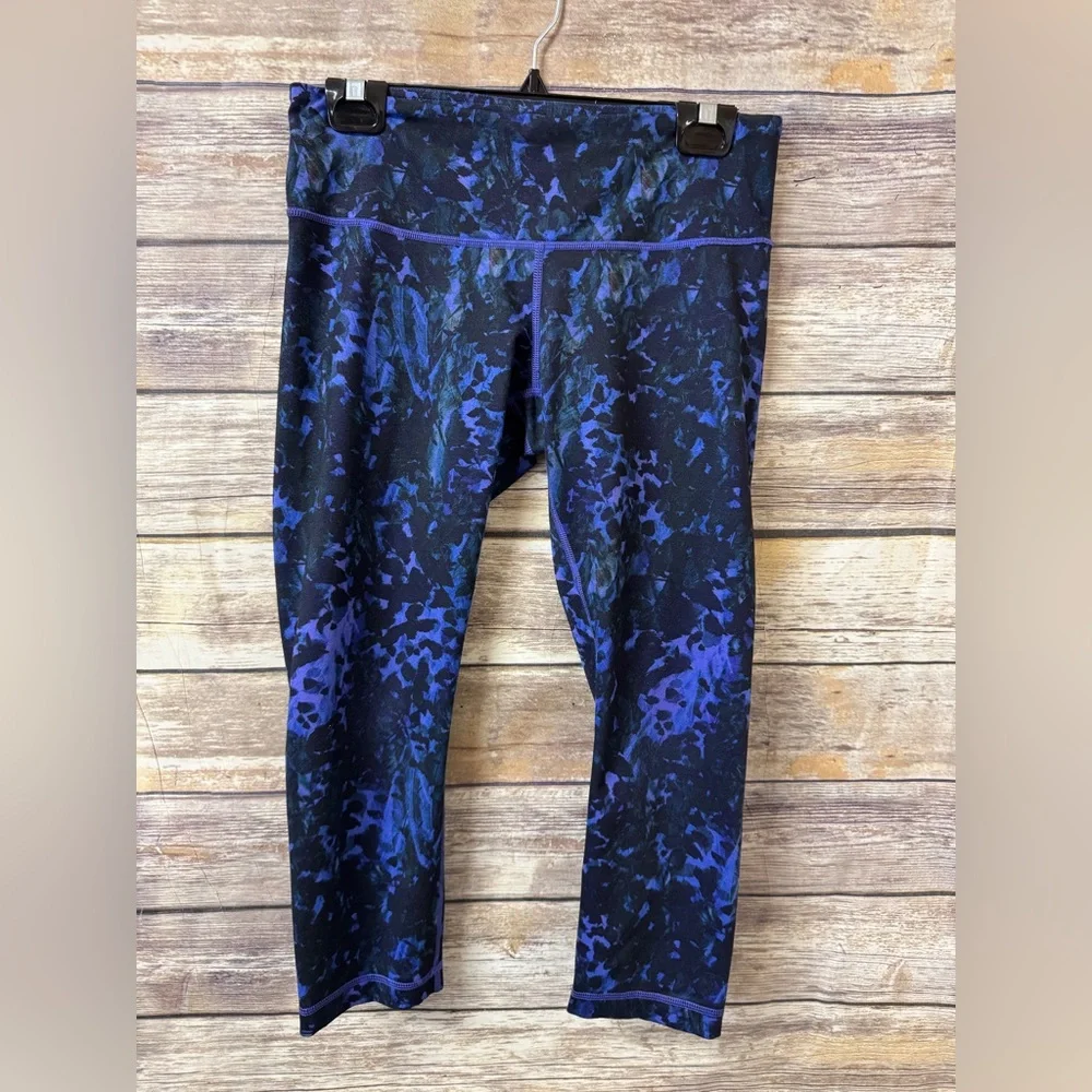 Lululemon Wunder Under Crop II Leggings 8 Yoga‎ Fitness Iris Flower Multi